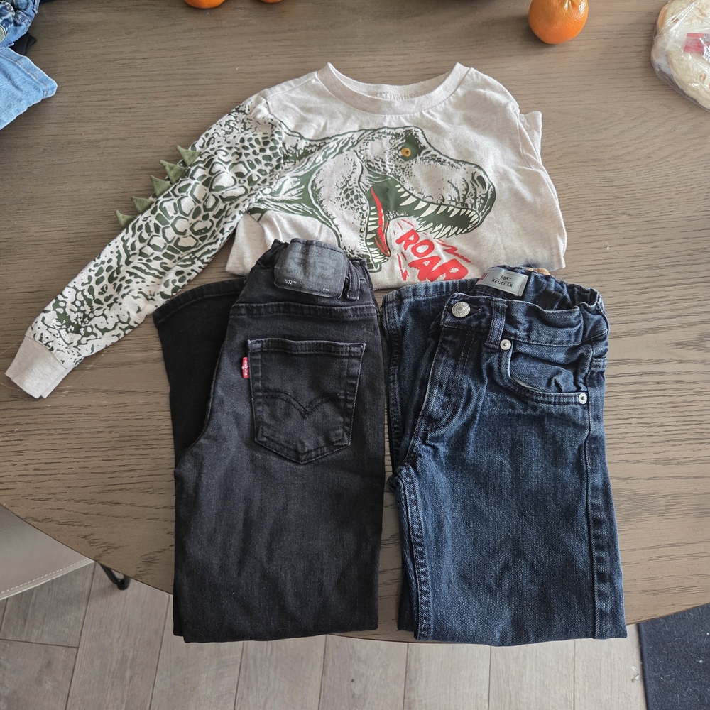 Levi's Kids Long Sleeve Dinosaur Tee - Cream and Green